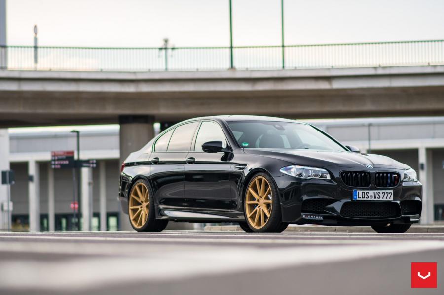  BMW M5 on Vossen Wheels (VFS1) 2017 года  (фото 18 из 29)